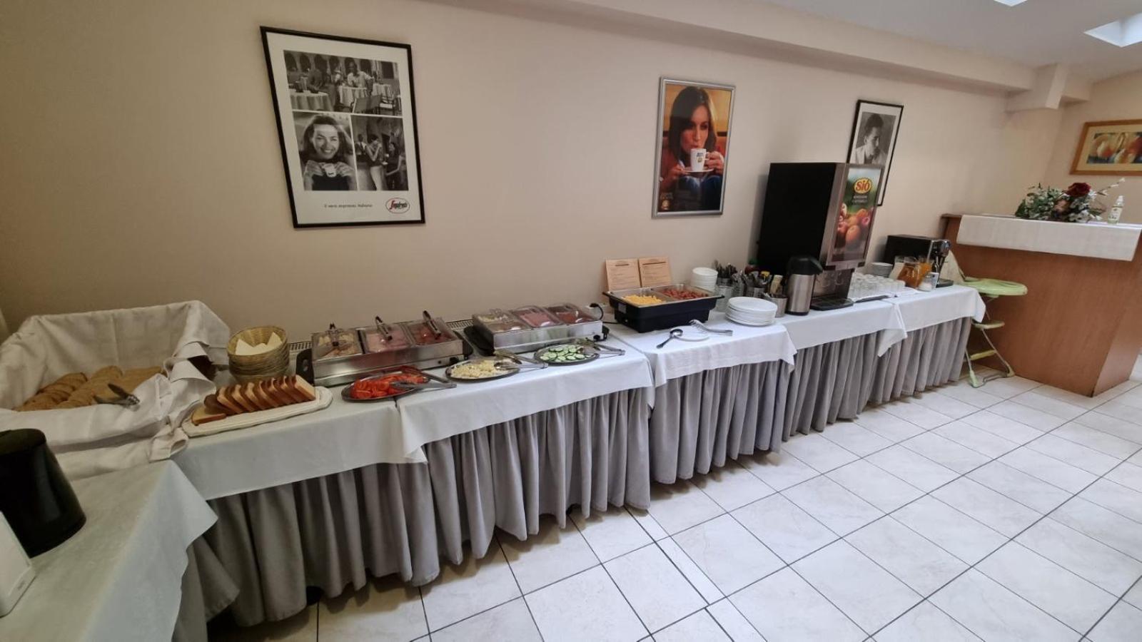 Hotel Rose City Budapest Luaran gambar