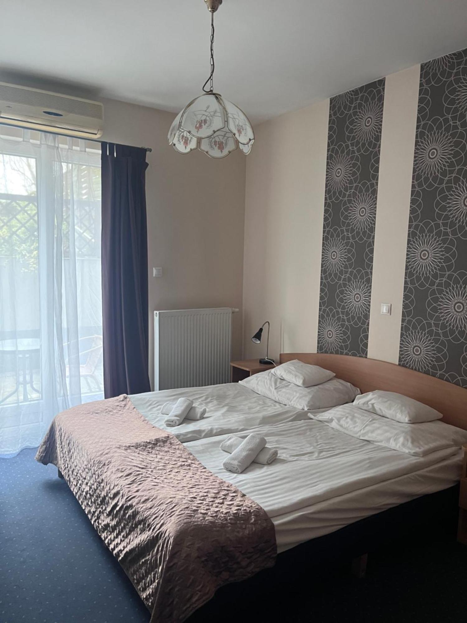 Hotel Rose City Budapest Luaran gambar