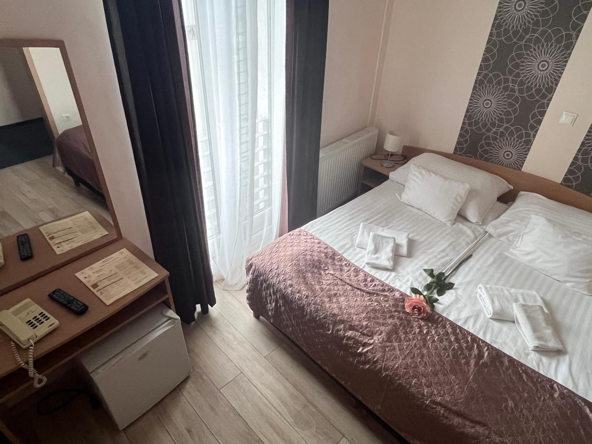 Hotel Rose City Budapest Luaran gambar